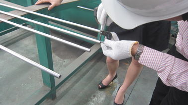 Bright อบสแตนเลสท่อ DIN 17458 EN10216-5 TC 1 D4 / T3 1.4301 / 1.4307 25.4 X 2.11 X 6096 MM
