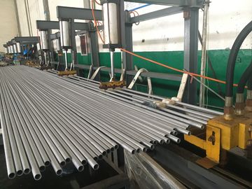 ASTM B444 Gr.2 INCONEL 625 ท่อไม่มีรอยต่อ 25.4 X 2.11 X 6096 มิลลิเมตรการประยุกต์ใช้การแลกเปลี่ยนความร้อน 100% UT &amp; ET &amp; HT
