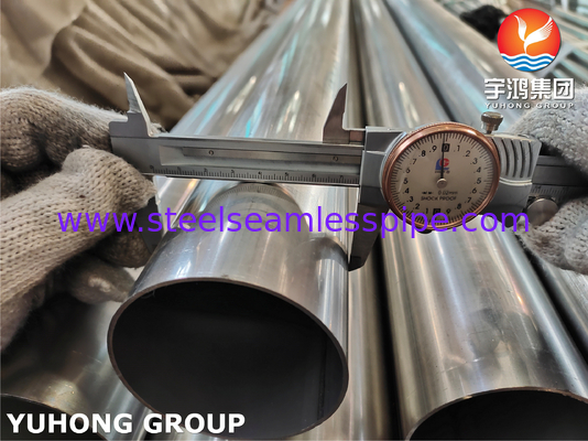 ASTM A249 TP304 1.4301 หลอดท่อท่อท่อเหล็กไร้สแตนเลสที่ผสมแสงสําหรับเครื่องแลกเปลี่ยนความร้อน