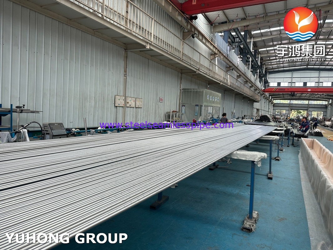 ASME SA249 TP316L ท่อเหล็กไร้ขัดเหล็ก welded ท่อกันการกัดกร่อนสูงสําหรับเครื่องแลกเปลี่ยนความร้อน