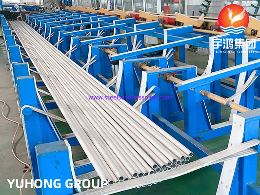ASTM A213 TP304 TP304L 1.4301 1.4306 UNS S30400 ท่อไร้รอยต่อสแตนเลส